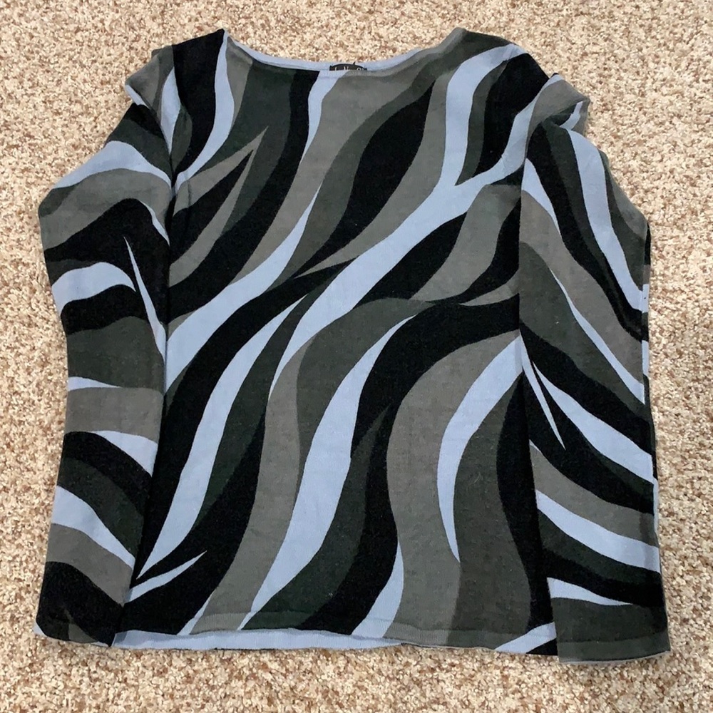 Shades of blue and black long sleeved top.